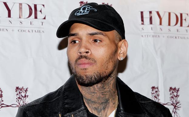 Chris Brown es acusado de golpear a una mujer durante discusión