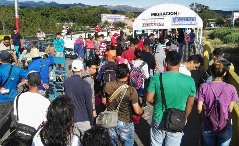 Colombia autoriza reapertura de pasos fronterizos con Venezuela