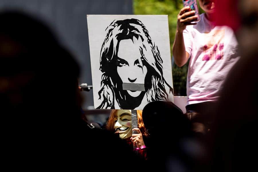 Spears recibe apoyo de seguidores con etiqueta "Free Britney"