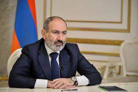 El líder armenio Nikol Pashinián ofrece a su hijo como rehén a Azerbaiyán