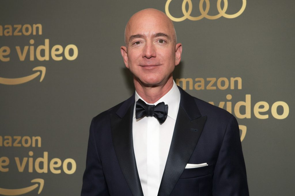Más de 76.000 personas firman para que Bezos no regrese a la Tierra