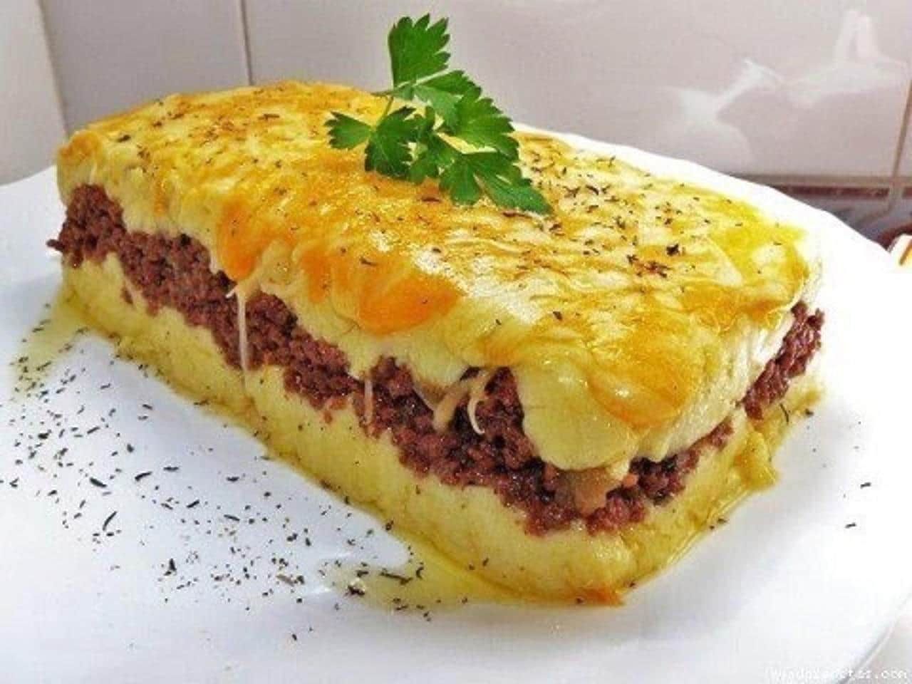 Pastel de plátano con queso y carne molida | Diario 2001