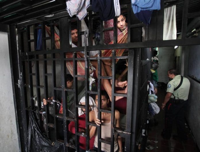 ONG reporta la muerte de 95 reclusos durante primer semestre de 2021 en Venezuela