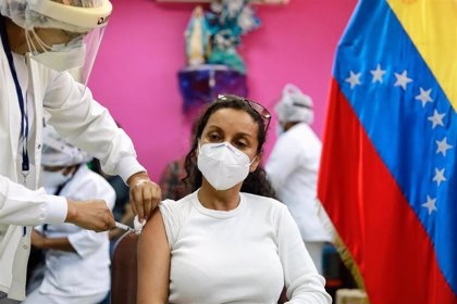 Maduro ratifica meta de vacunar al 70% de la población hasta noviembre de 2021