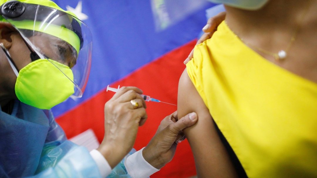 El 55 % de venezolanos tienen las dos dosis de la vacuna contra la COVID