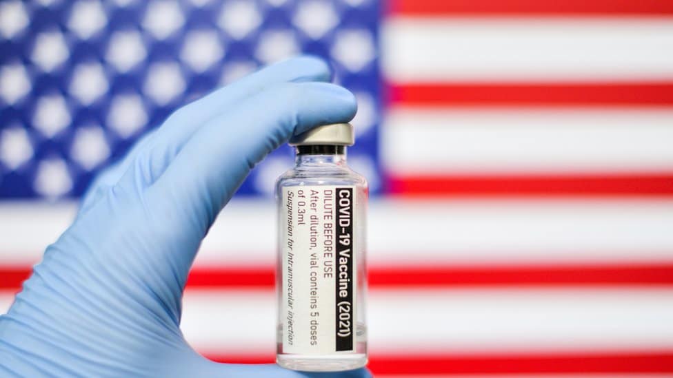 EEUU aprueba refuerzo de las vacunas Moderna y Pfizer adaptadas a Ómicron