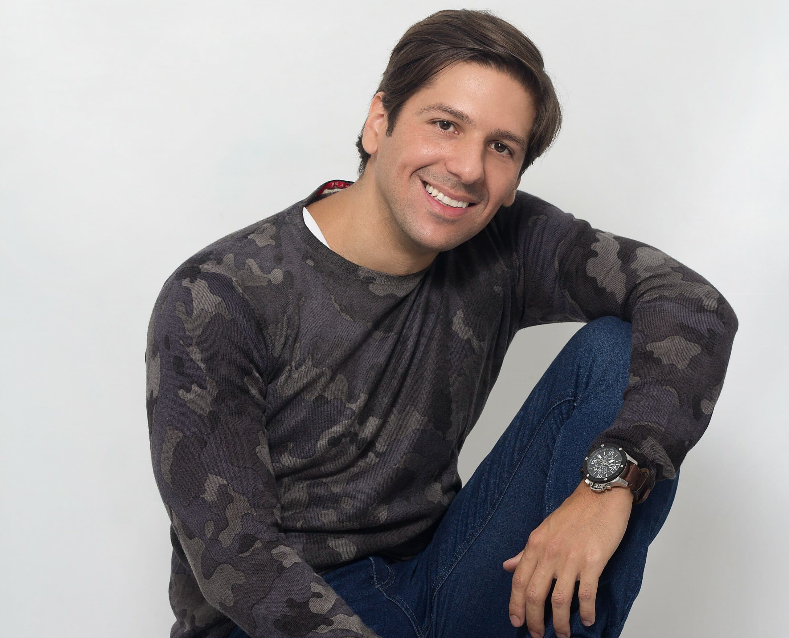 Alfonso Mendoza cosecha éxitos en Latinoamérica con su tema “Quiero”