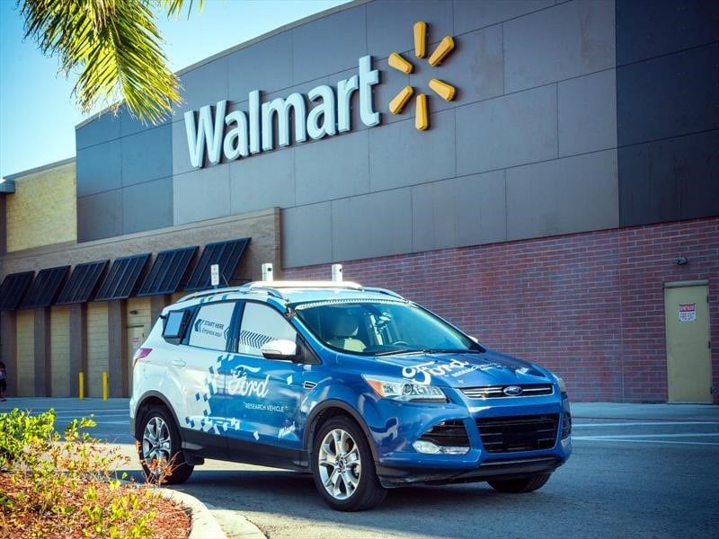 Ford y Walmart lanzan servicio de entrega a domicilio de vehículos