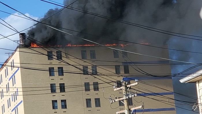 Dos personas heridas tras incendio en hospital de Nueva York