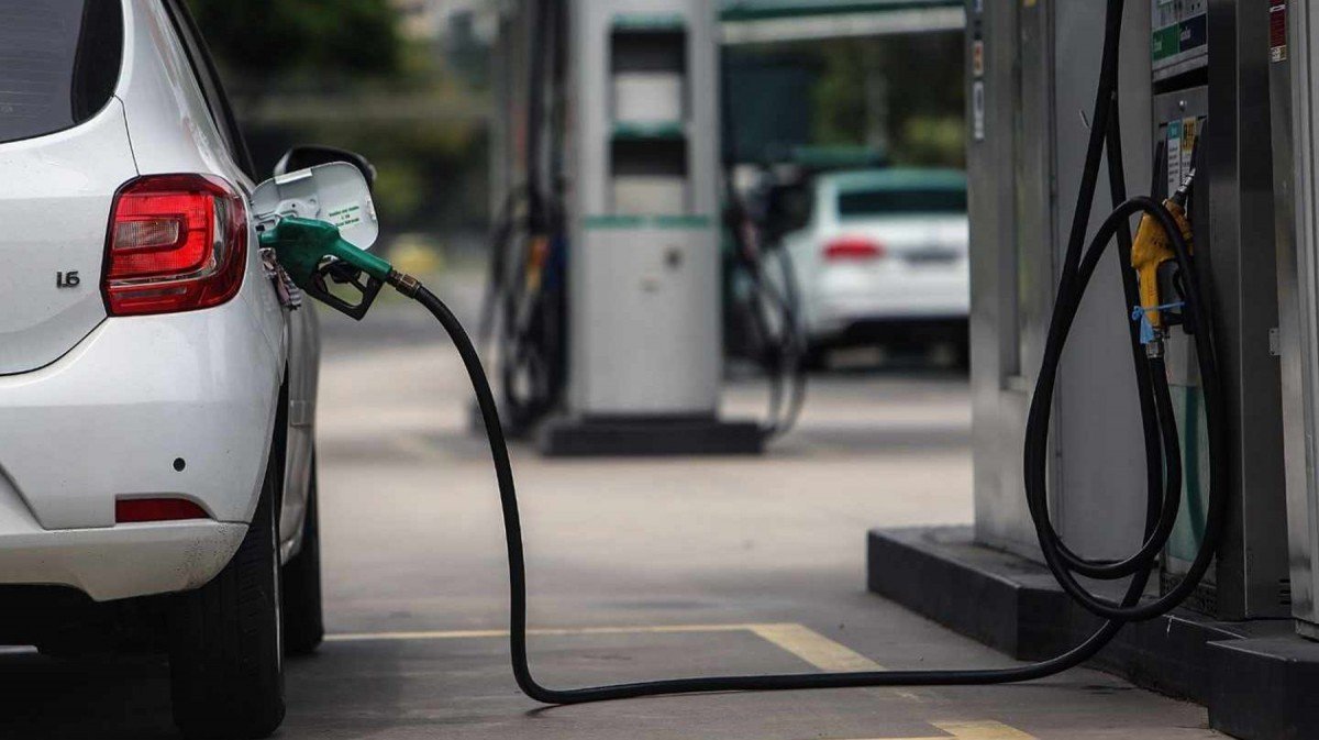 Gobierno incrementará el precio del combustible subsidiado