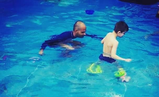 La hidroterapia puede beneficiar a los niños autistas