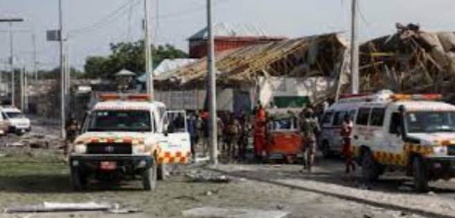 Al menos cuatro muertos al estallar un coche bomba en la capital de Somalia