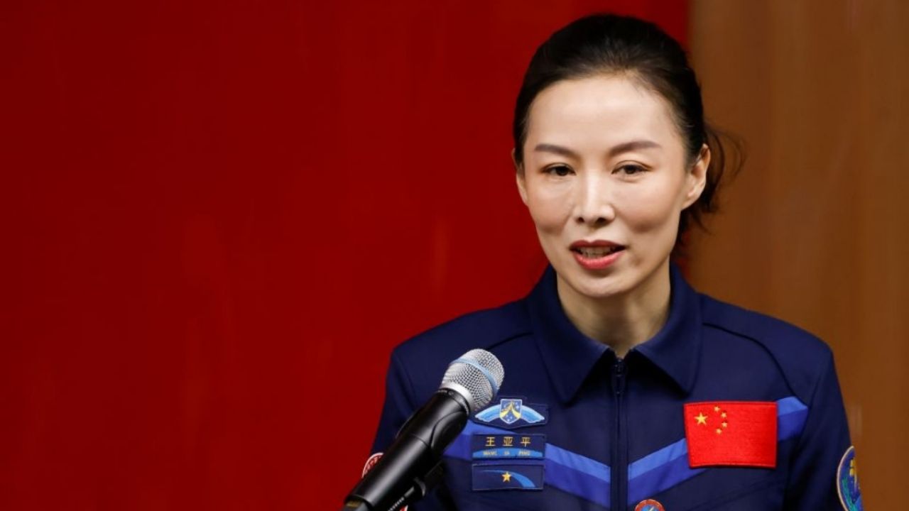 Wang Yaping se convierte en la primera mujer china en hacer una caminata espacial