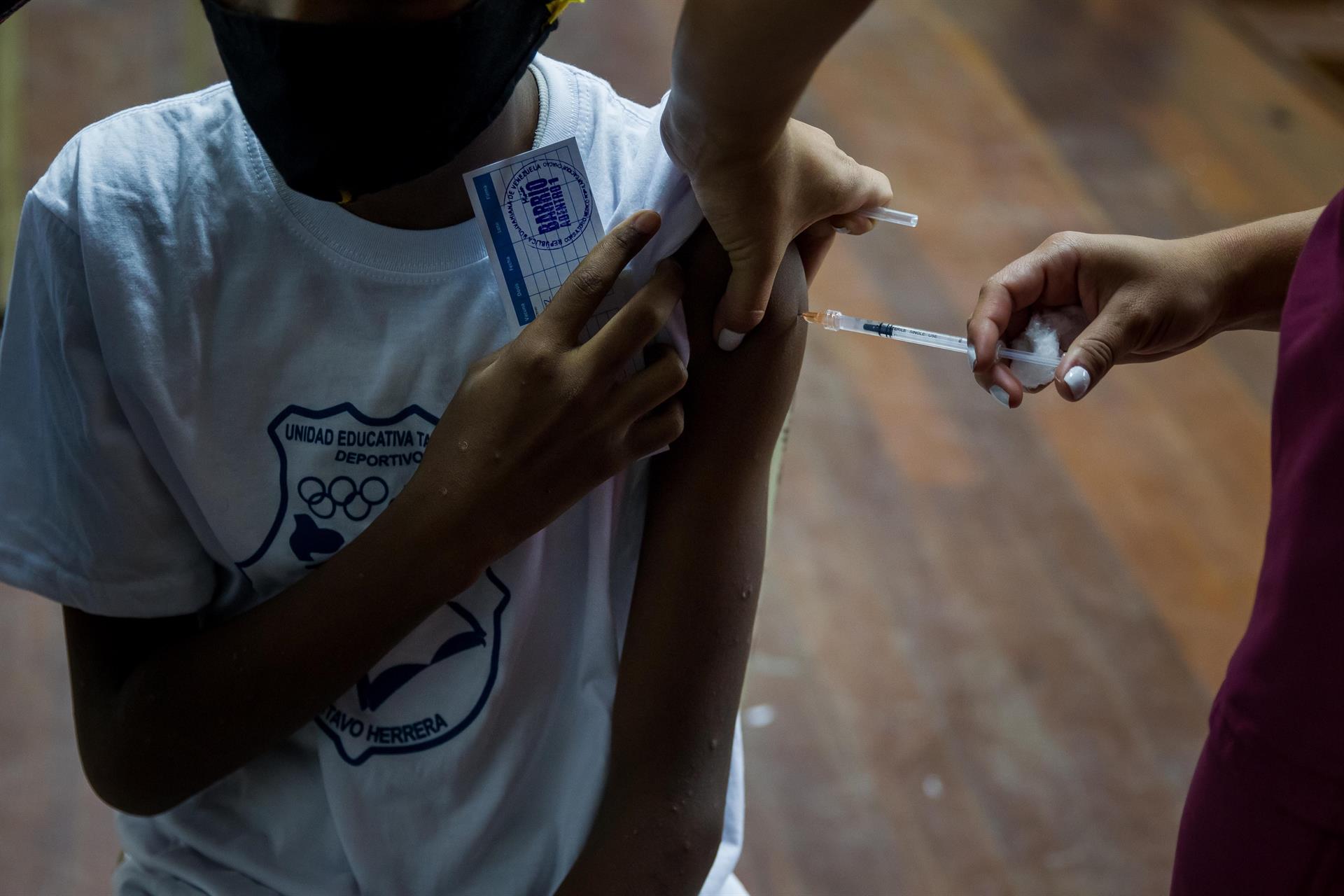 Oneida Guaipe pide a padres rechazar vacuna cubana para sus hijos