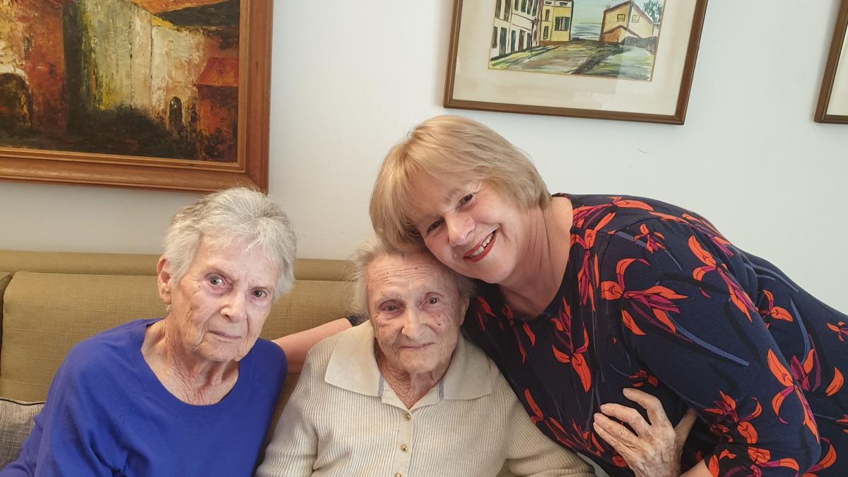 Tres hermanas cuentan cómo sobrevivieron al terror de Auschwitz
