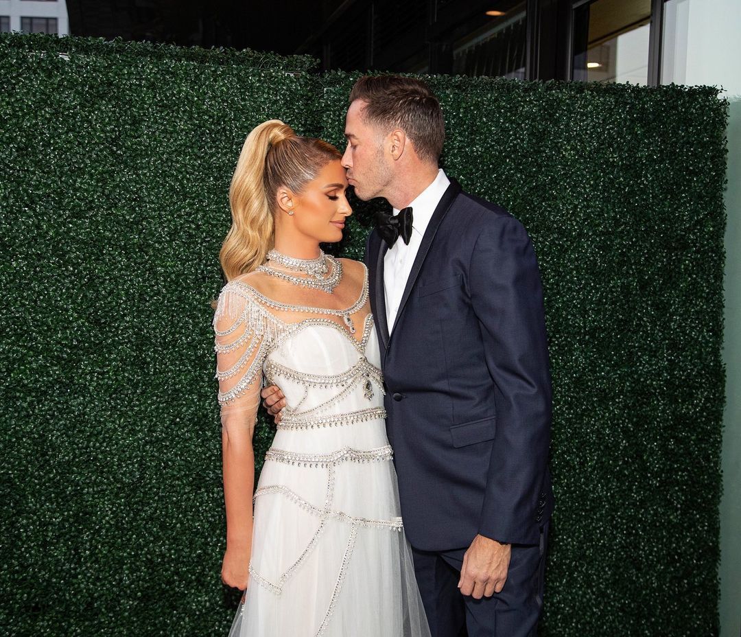 Paris Hilton se casa con su novio Carter Reum