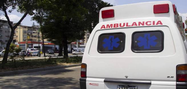 Familiares de hospitalizados cancelan hasta $700 por un traslado en ambulancia
