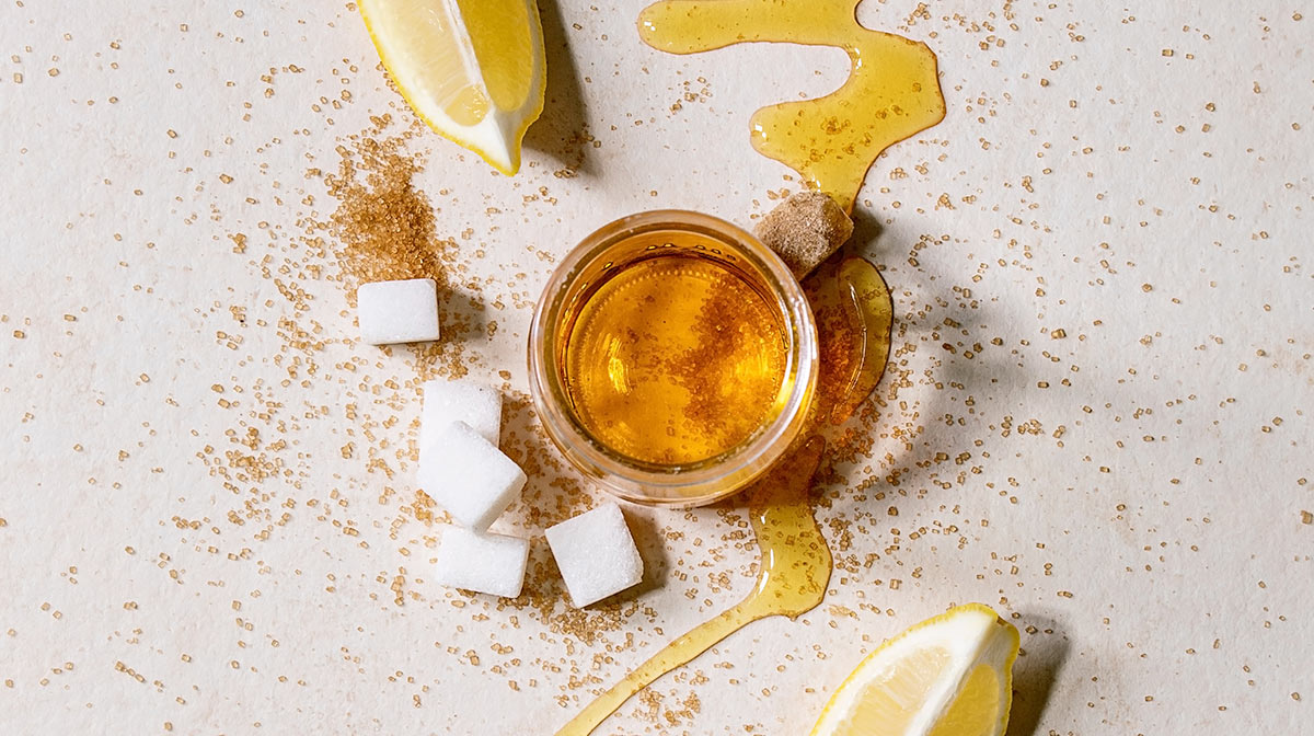 ¿Es más beneficioso consumir miel que azúcar?