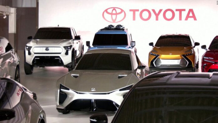 Toyota se convierte por primera vez en líder de ventas de autos en EEUU