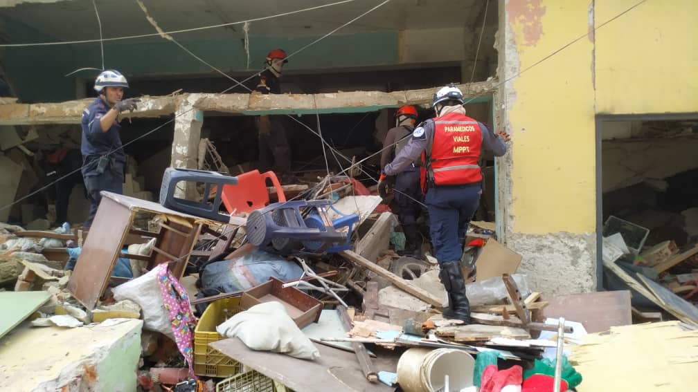 Entregan materiales de construcción a familias afectadas por explosión en edificio de San Martín