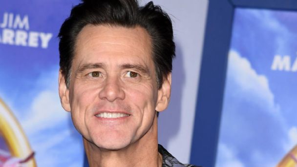 Jim Carrey condena bofetada de Will Smith a Chris Rock