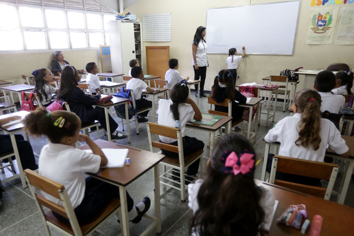 Consecomercio pide exonerar del impuesto en dólares al sector educativo privado