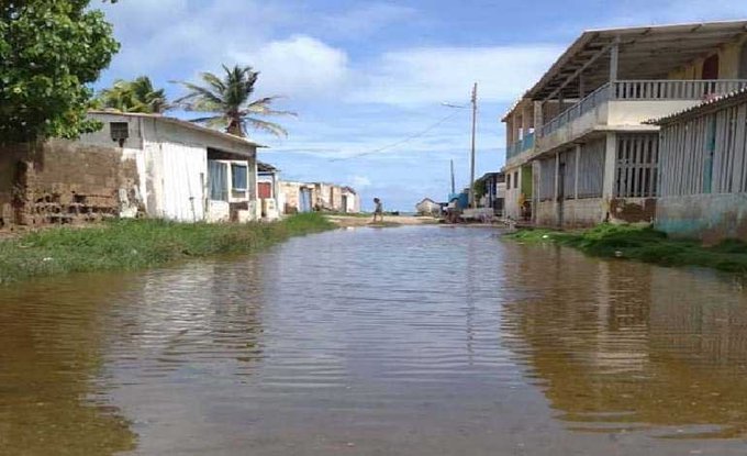 Fuertes lluvias dejan 12 familias afectadas en Falcón