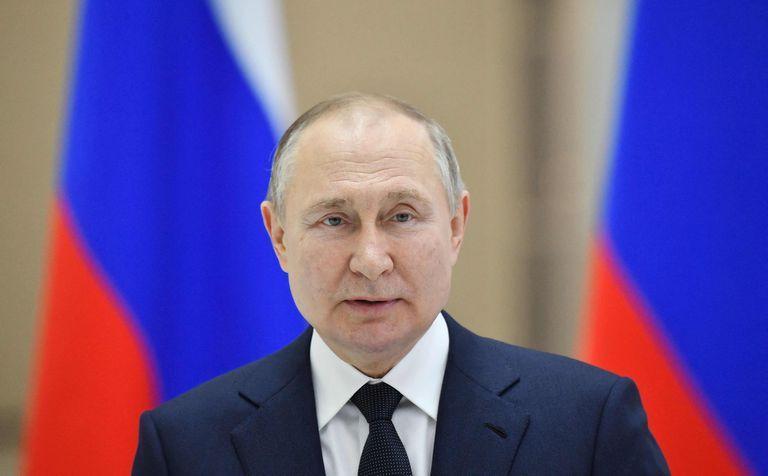 Putin califica de "suicidio económico" vetar la energía rusa