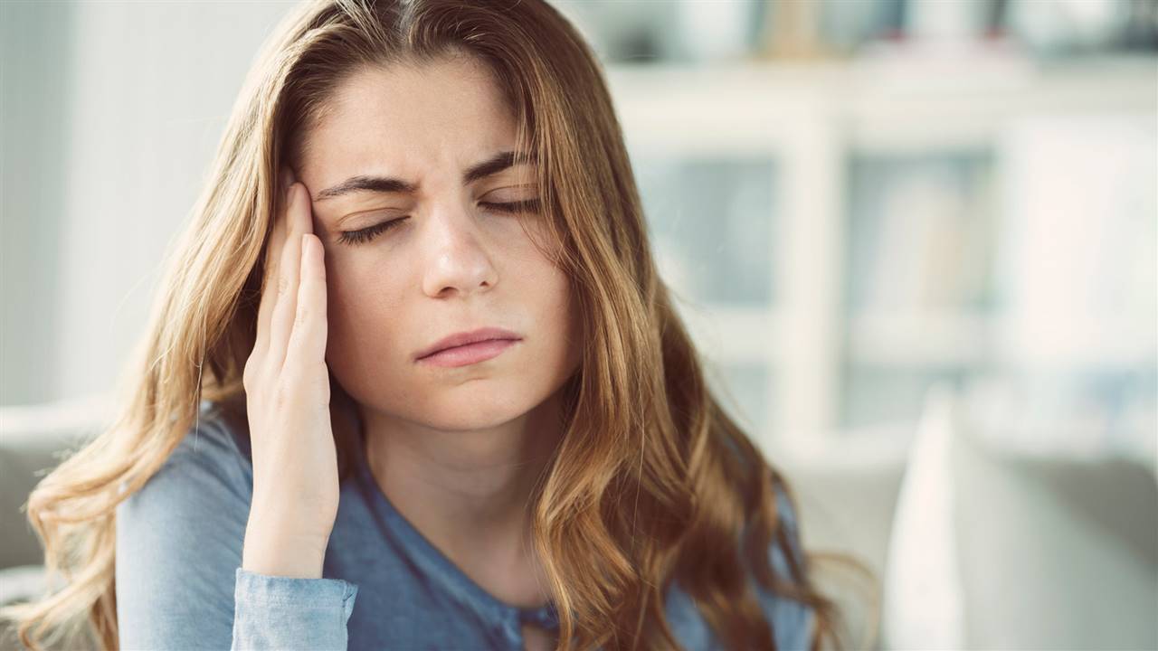 ¿Cómo afecta el dolor de cabeza causado por la presión arterial?