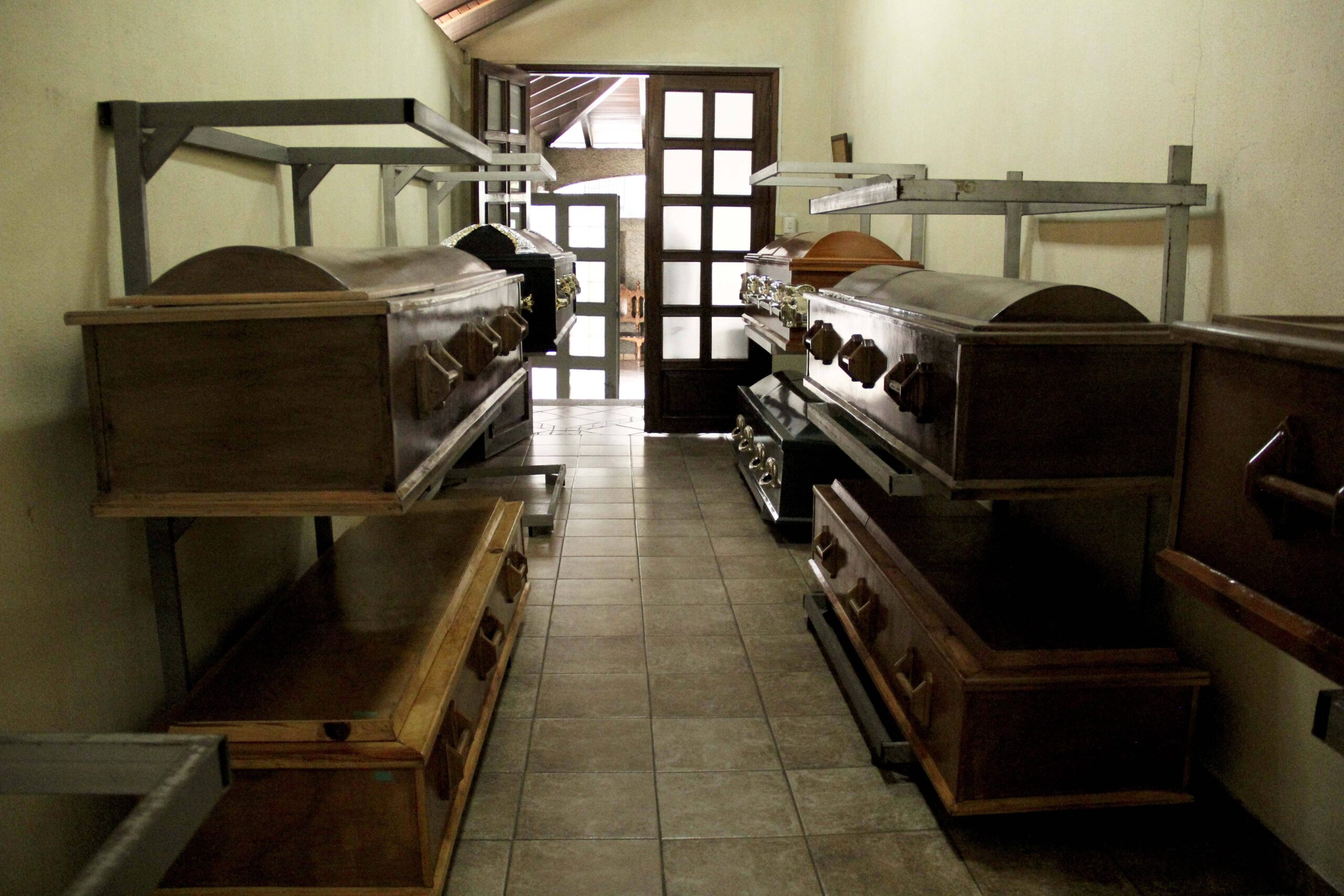 Los costos de la funerarias "matan" a cualquiera en Caracas