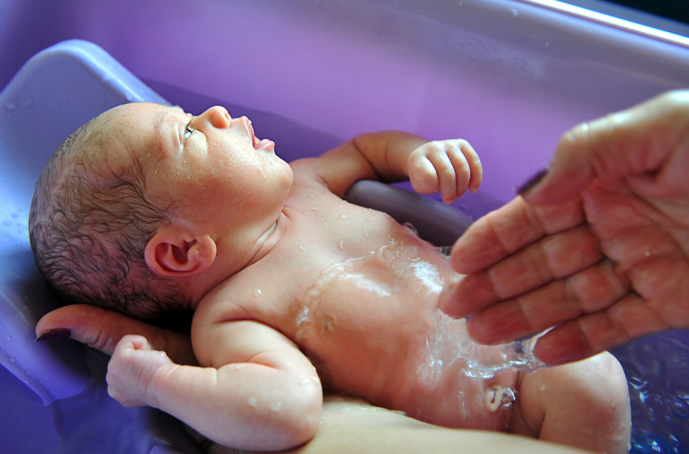 El primer baño del recién nacido