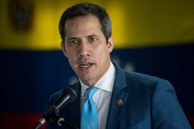 Juan Guaidó buscará "mecanismos formales de comunicación" con Petro | Diario 2001