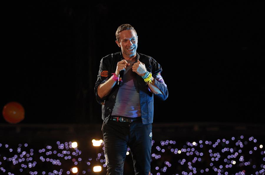 Coldplay regala juguetes a niños hospitalizados en Bogotá