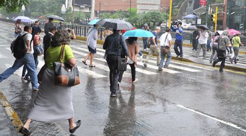 Lluvias con descargas eléctricas continuarán en varias regiones del país