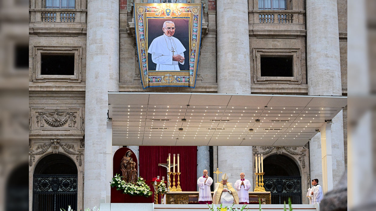 Francisco beatifica a Juan Pablo I, el papa de los 33 días