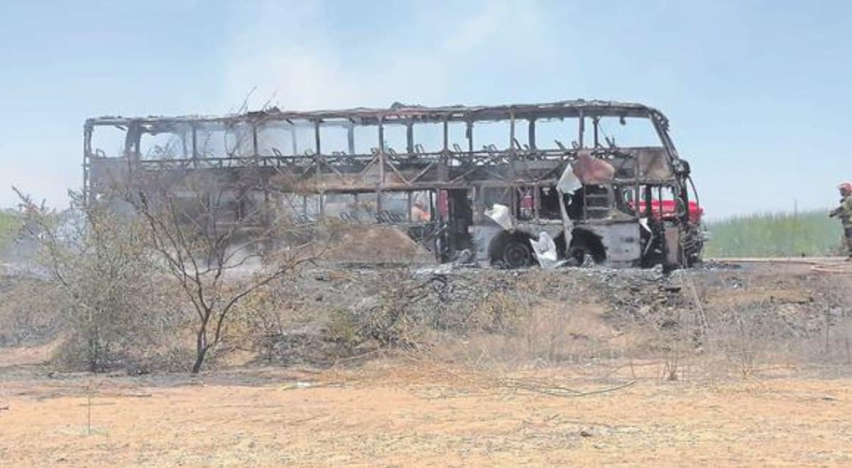 Autobús con 64 pasajeros venezolanos se incendió en Perú