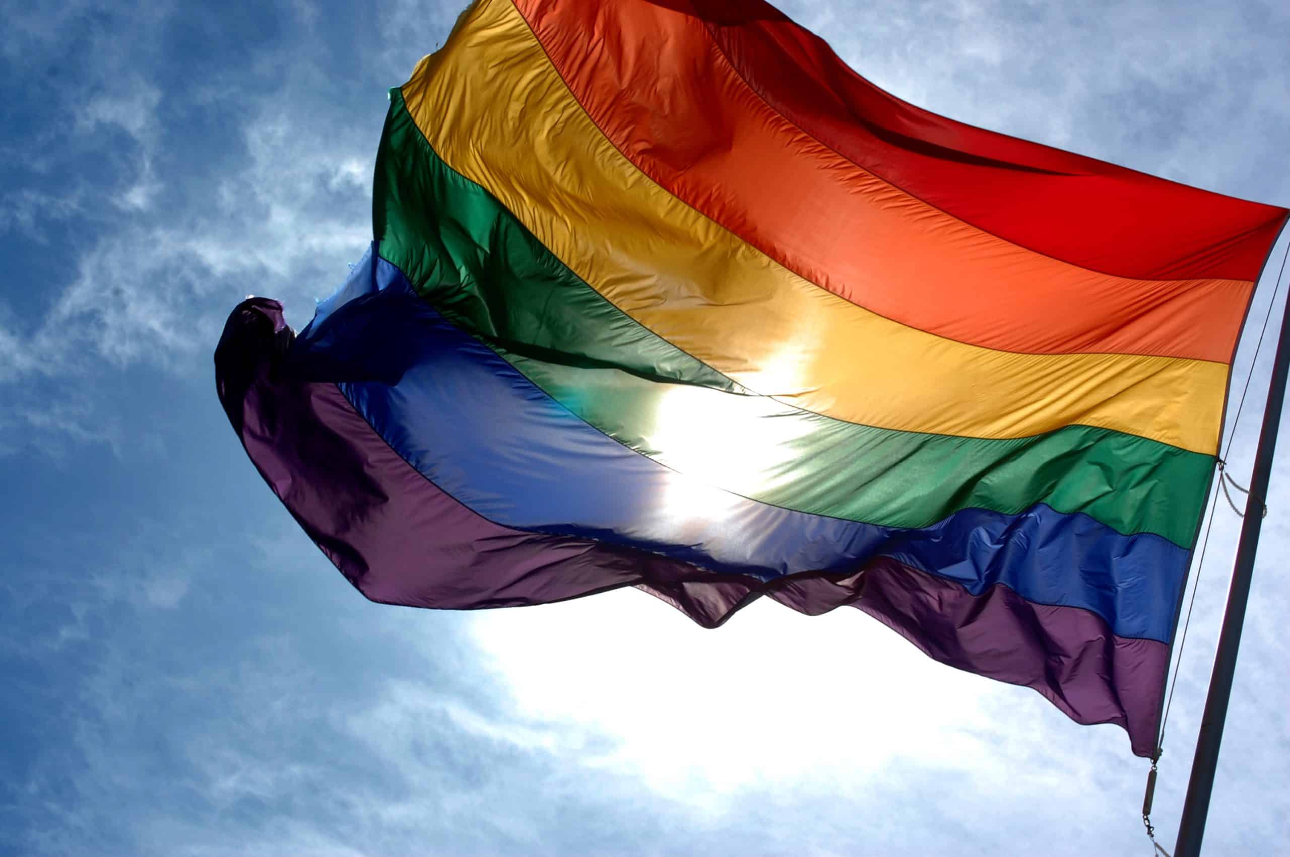 Supremo de EEUU evalúa de nuevo la discriminación a parejas homosexuales