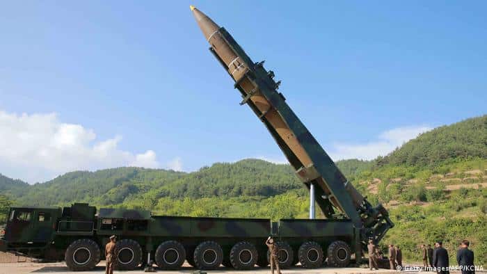 Corea del norte lanza por segundo día consecutivo un misil balístico