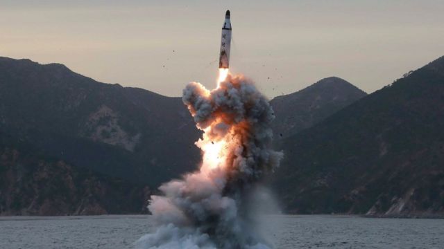 Corea del Norte lanza misil hacia el mar de Japón