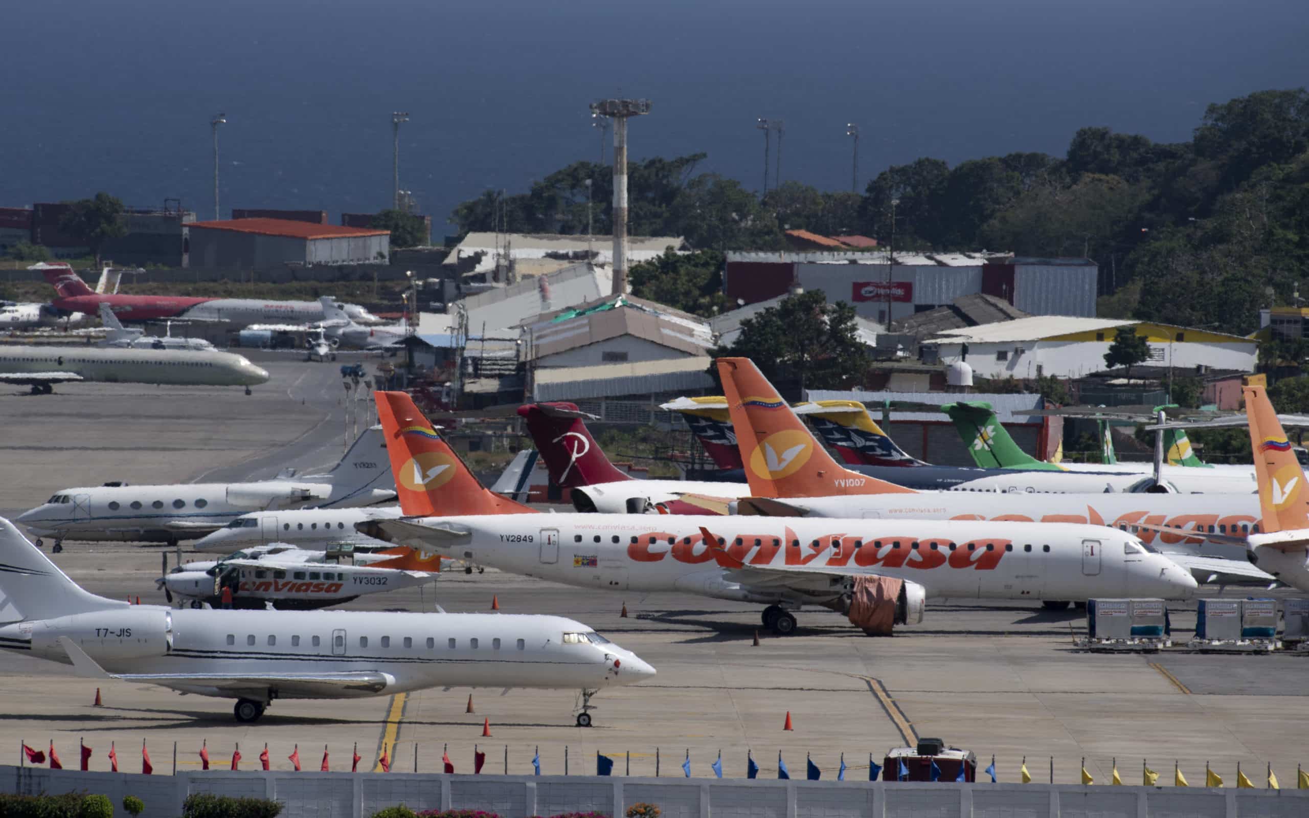 ¿Autorizan a todas las aerolíneas de Venezuela para operar con Colombia?