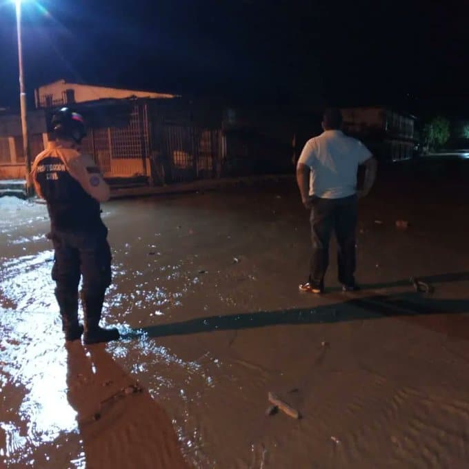 Reportan fuertes lluvias e inundaciones en Mérida: Habitantes de La Panamericana perdieron sus enseres