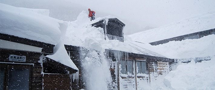 Japón vive un diciembre con fuertes nevadas y calles atascadas