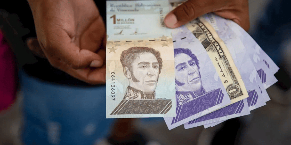 El bolívar sigue en caída tras aumento del dólar