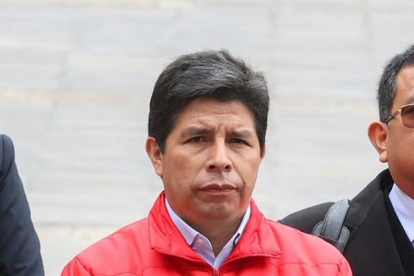 Detienen a Pedro Castillo tras ser destituido por el Congreso