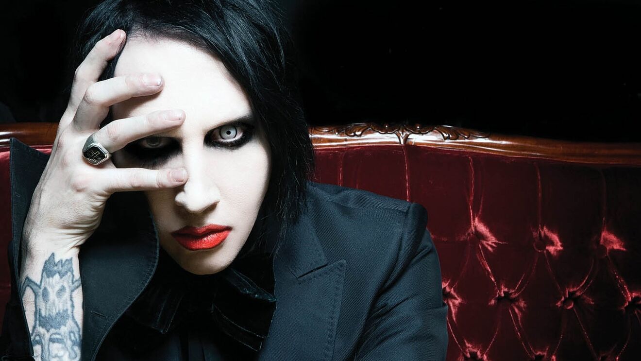 ¡Marilyn Manson otra vez en el ojo del huracán! Lo acusan de abusar de una menor en 1995