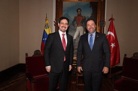 Venezuela amplía cooperación diplomática con Vietnam y Turquía