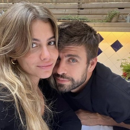 ¡Clara-mente esta es la imagen del día! Piqué explota las redes junto a Chía