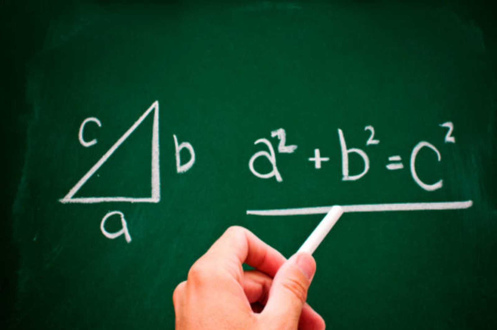 ¿Y dónde están los profes de matemáticas? La cuentas no cuadran