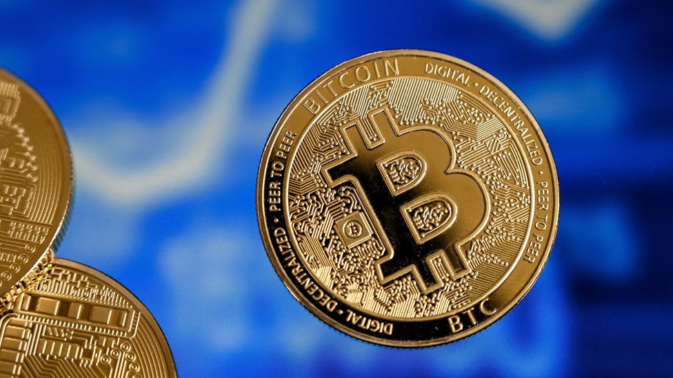 Cae bitcoin un 3% y provocó perdidas millonarias (+Detalles)