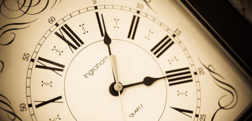 Un estudio científico explica por qué las personas siempre llegan tarde